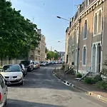 Modernes Et Chaleureux Proche Gare Avec Accès Jardin *