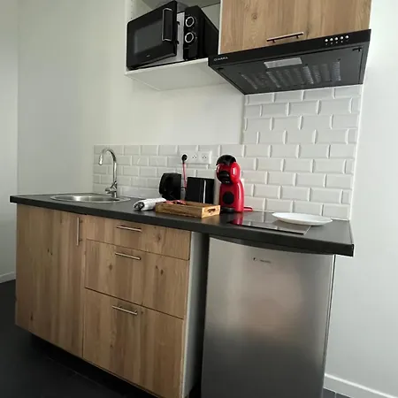 Modernes Et Chaleureux Proche Gare Avec Acces Jardin Apartament Châtellerault