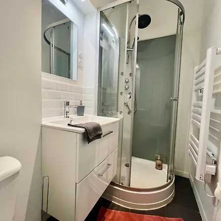 Modernes Et Chaleureux Proche Gare Avec Acces Jardin Châtellerault