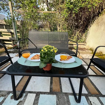 Apartment Cozy 2a4 Pers Avec Jardin I Proche Futuroscope *