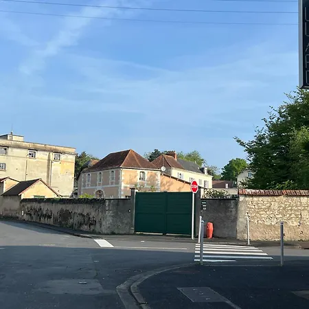 Apartment Cozy 2a4 Pers Avec Jardin I Proche Futuroscope *