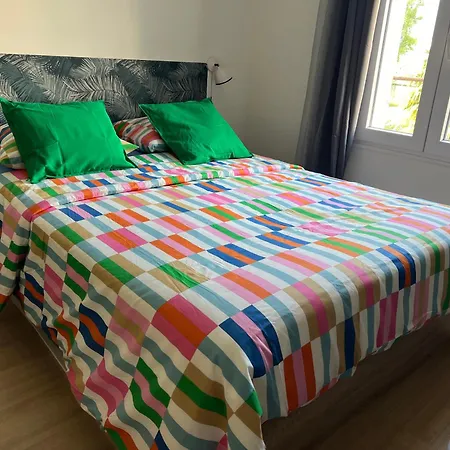 Modernes Et Chaleureux Proche Gare Avec Acces Jardin Châtellerault